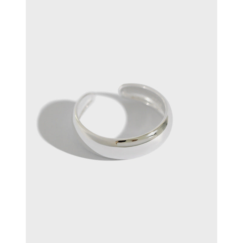 Minimalist Ring | Lari
