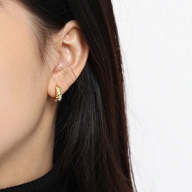 Baguette Half Hoop Earrings | Isana